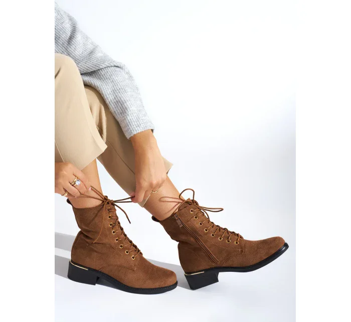 Exkluzívní hnědé kotníčkové boty dámské na širokém podpatku Exkluzívní hnědé kotníčkové boty dámské na širokém podpatku