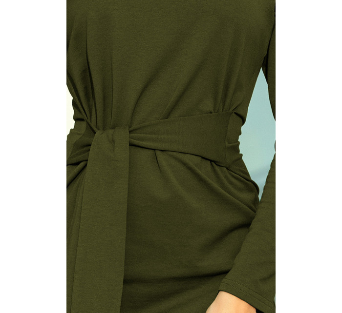 Dámské šaty v khaki barvě se širokým páskem k zavazování model 7007567