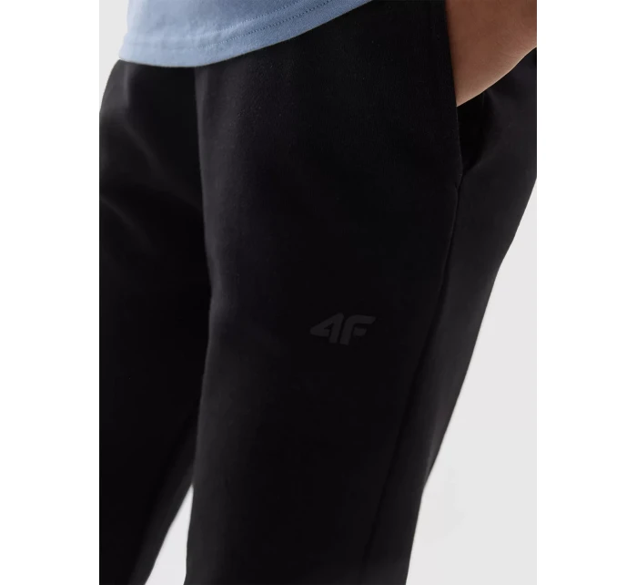 Dívčí tepláky typu jogger 4F - černé Dívčí tepláky typu jogger 4F - černé