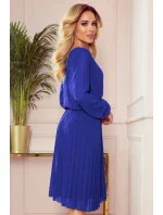 ISABELLE - Dámské plisované šaty v chrpové barvě s dekoltem a dlouhými rukávy 313-3