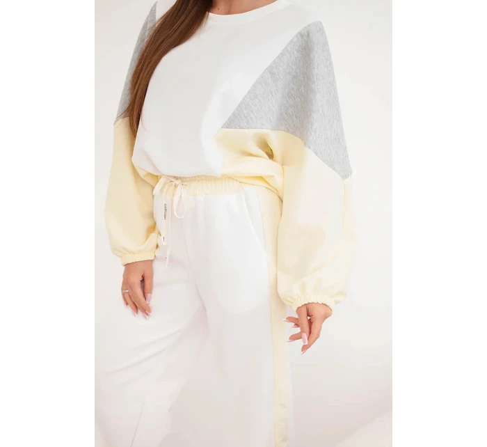 Dámská souprava máslo s volnou mikinou a kalhotami s širokým nohavicí žlutý