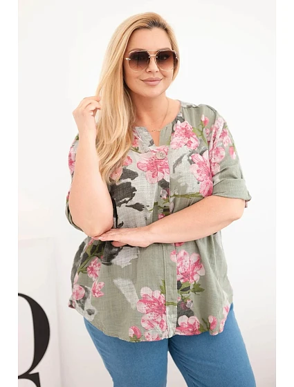 Dámská bavlněná halenka Plus Size s výstřihem do V v model 22043068 vzoru khaki - K-Fashion