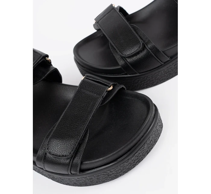 Krásné dámské černé  sandály platforma