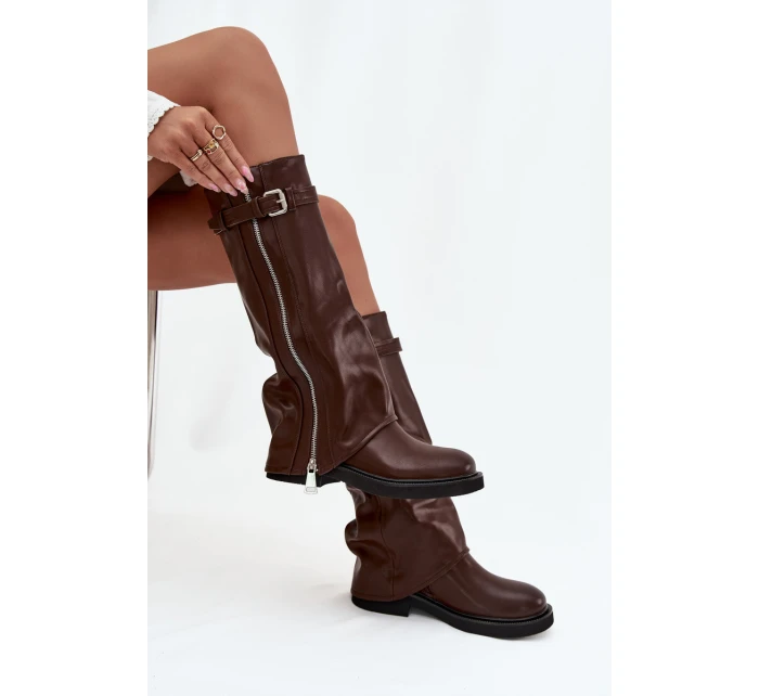 Dámské kozačky s  lemem s přezkou a zipem hnědé model 21711807 - Boto
