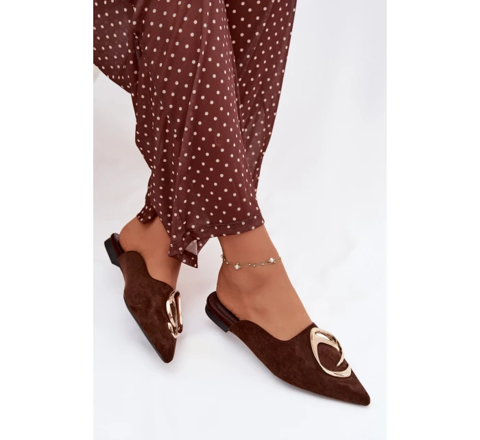 Dámské pantofle s ozdobným zlatým detailem Čokoládové model 21918957 - Boto
