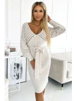 507-1 Ažurové svetrové šaty s výstřihem a vázáním - BEACH