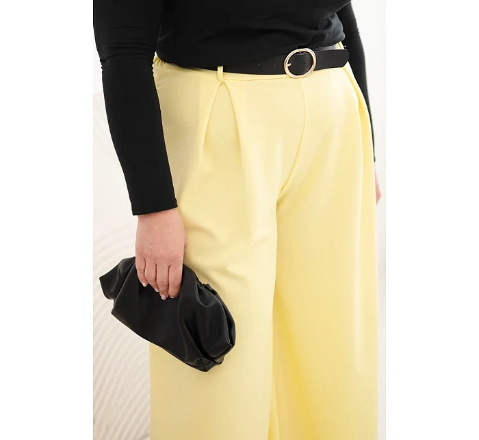 Dámské kalhoty Plus Size se širokou nohavicí a páskem žluté Dámské kalhoty Plus Size se širokou nohavicí a páskem žluté