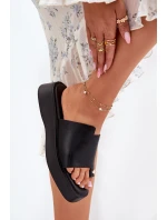 Dámské Pantofle Na Platformě S Dekorativním Detalem Černé model 21696863 - EVENTO