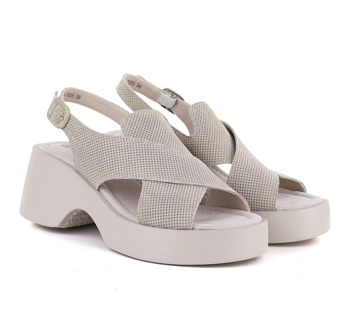 Dámské kožené sandály na platformě béžové S.Barski model 22099407 Dámské kožené sandály na platformě béžové S.Barski model 22099407