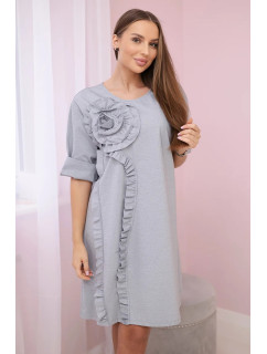 Šaty s ozdobnou květinou šedý