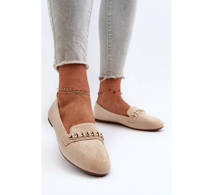 Lesklé dámské mokasíny s řetízkem béžové model 21656883 - Boto