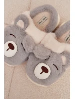 Kožešinové pantofle s motivem šedé model 21772450 - Boto