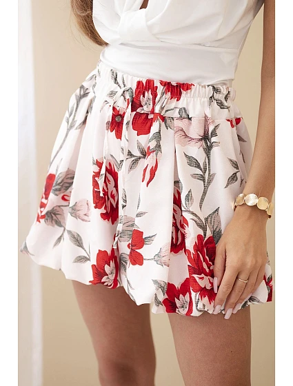 Dámské viskózové šortky s květinovým vzorem se zavazováním v pase červené