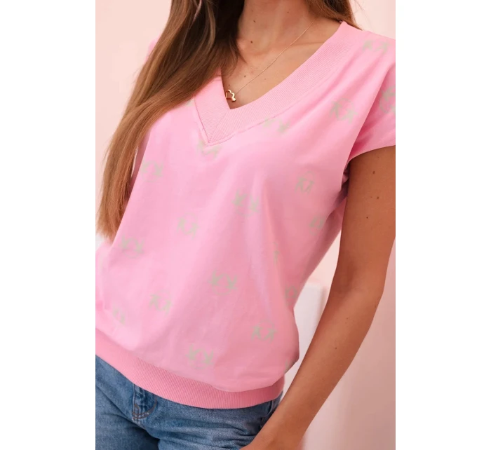 Dámská blůza s výstřihem do V a potiskem model 21220069 světle růžová - K-Fashion