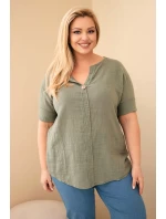 Dámská bavlněná halenka Plus Size s výstřihem na knoflíky khaki Dámská bavlněná halenka Plus Size s výstřihem na knoflíky khaki