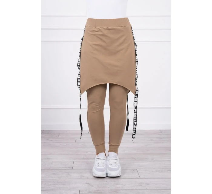 Kalhoty/oblek s nápisem selfie camel