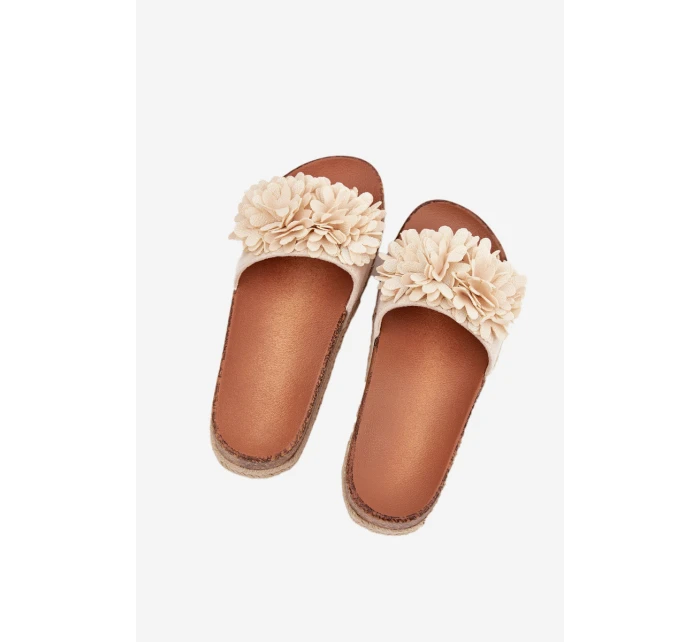 Dámské sandály na platformě s ozdobnými květinami béžové model 21704438 - Boto Dámské sandály na platformě s ozdobnými květinami béžové model 21704438 - Boto