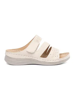 Módní dámské  nazouváky Jasnobeżowy na klínku