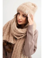 Dámská souprava čepice a šálu s proužkem s ozdobou camelový