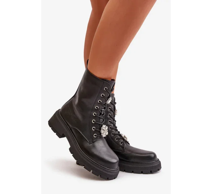 Dámské Workery Kotníkové Boty z Eko Kůže s Odznaky Černé Kristines Dámské Workery Kotníkové Boty z Eko Kůže s Odznaky Černé Kristines