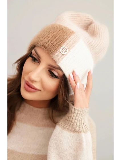 Dámská čepice barevná z viskózy s ozdobným knoflíkem pudrově růžová + camelová
