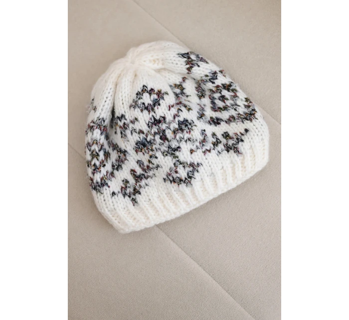 Dámská zimní vlněná čepice s ozdobnými krystalky K399 černá