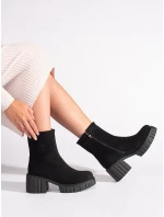 Módní černé dámské  kotníčkové boty na širokém podpatku