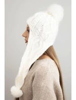 Dámská zimní čepice z vlny s bambulkami a prodlouženými stranami K448 bílá