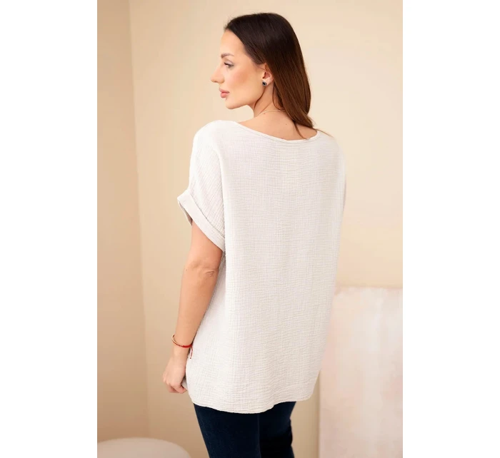 Mušelínová halenka s náhrdelníkem béžový Mušelínová halenka s náhrdelníkem béžový