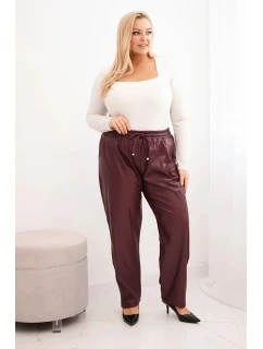 Dámské kalhoty Plus Size z ekokůže s vysokým pasem a gumou v pase bordové