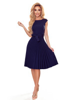 LILA - Tmavě modré dámské plisované šaty s krátkými rukávy 311-12