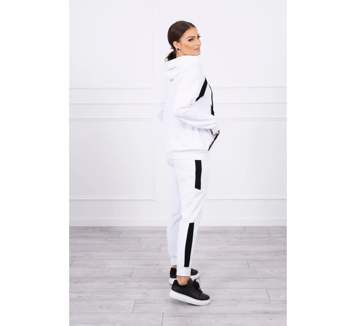 Pruhovaná sportovní souprava bílá
