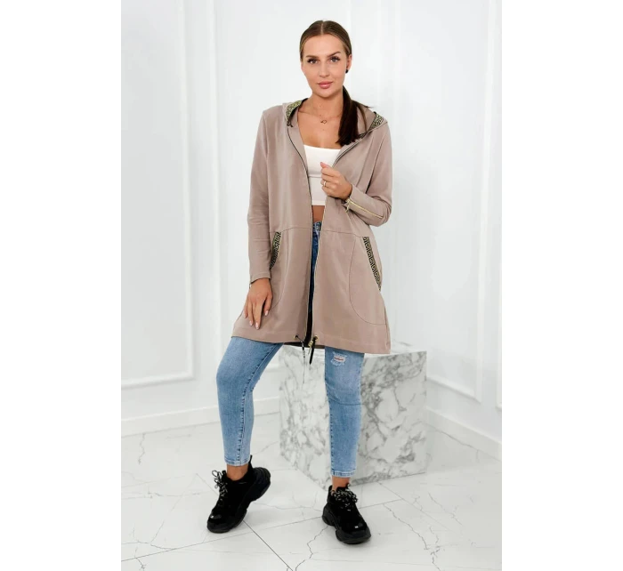 Dámská delší mikina s ozdobnou stuhou 9320 Béžová - K-Fashion Dámská delší mikina s ozdobnou stuhou 9320 Béžová - K-Fashion