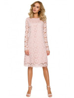 model 18001962 Krajkové šaty áčkového střihu s dlouhými rukávy růžové - Moe