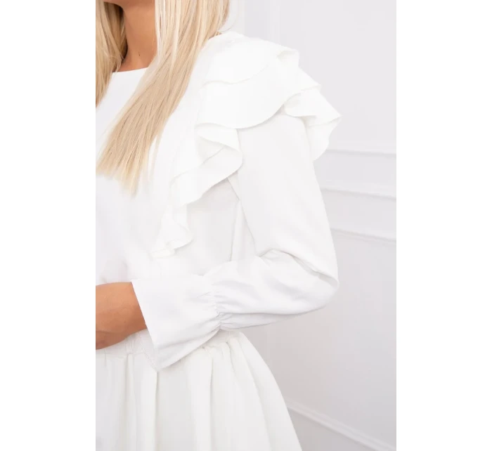 Šaty se svislými volány ecru Šaty se svislými volány ecru