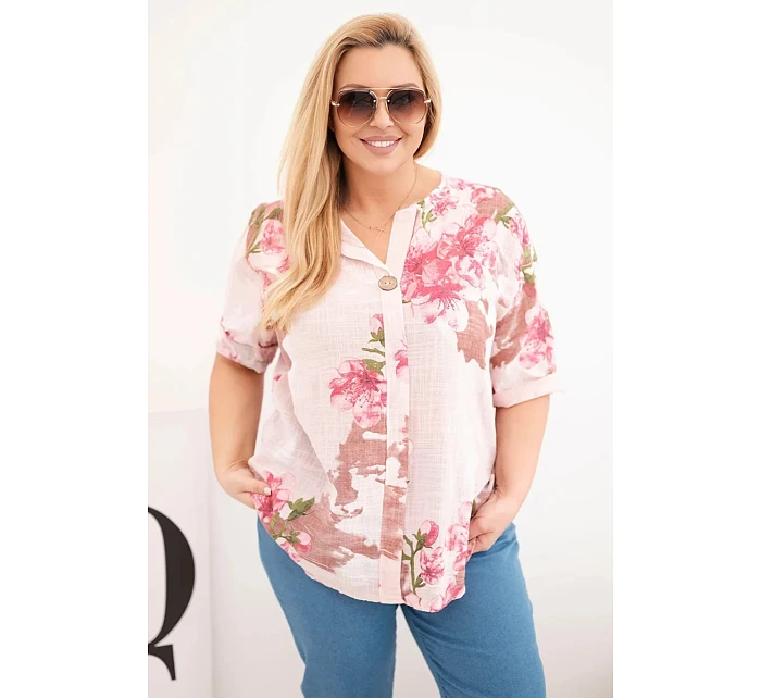 Dámská bavlněná halenka Plus Size s výstřihem do V a květinovým vzorem pudrově růžová Dámská bavlněná halenka Plus Size s výstřihem do V a květinovým vzorem pudrově růžová