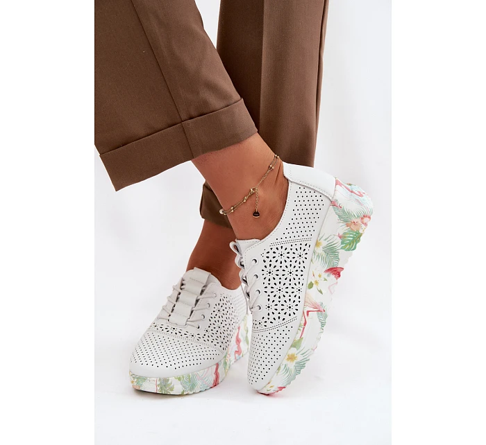 Semišové Ažurové Dámské Polobotky model 22074685 Béžové - VINCEZA Semišové Ažurové Dámské Polobotky model 22074685 Béžové - VINCEZA