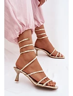 Dámské sandály na podpatku s pásky Zlaté model 22102998 - Boto