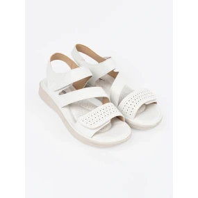 Pohodlné bílé  sandály dámské bez podpatku