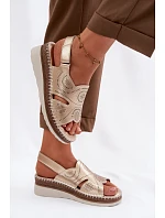 Kožené sandály na platformě model 22101270 Zlaté - S.Barski Kožené sandály na platformě model 22101270 Zlaté - S.Barski