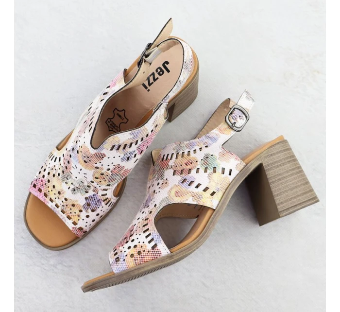 Dámské květinové ažurové sandály na podpatku Jezzi 24125