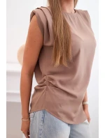 Elegantní dámská halenka s volánky a asymetrickým střihem velbloud