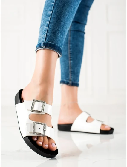 Exkluzívní  nazouváky dámské bílé bez podpatku