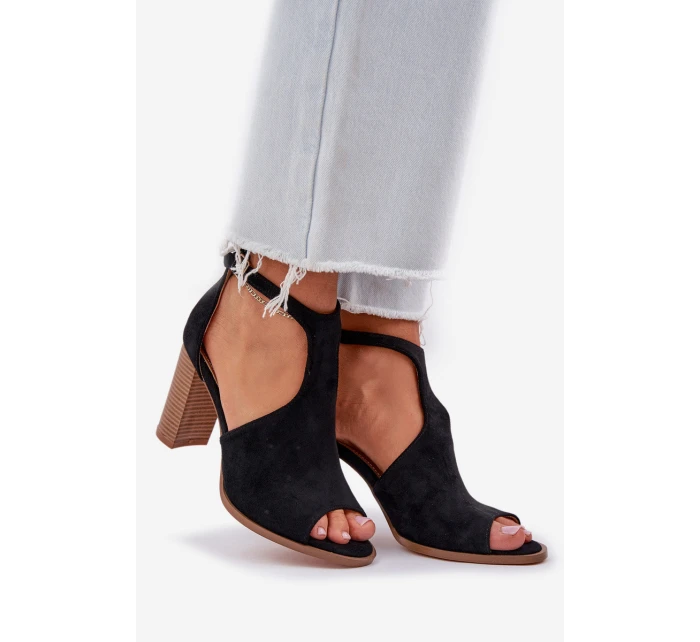 Sandály Na Podpatku Z Eko Semiše Černé Lanadriena