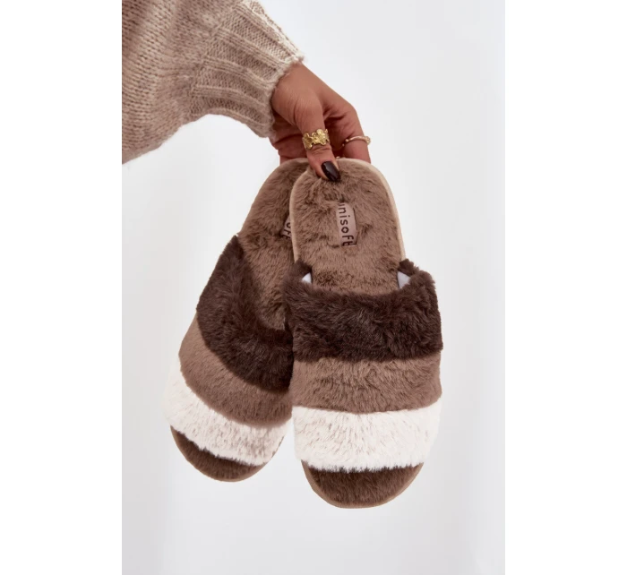 Kožešinové dámské pantofle s pruhy hnědé model 21744825 - Boto Kožešinové dámské pantofle s pruhy hnědé model 21744825 - Boto