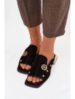 Semišové pantofle se zlatými ozdobami D&A CR61-3061 Černé