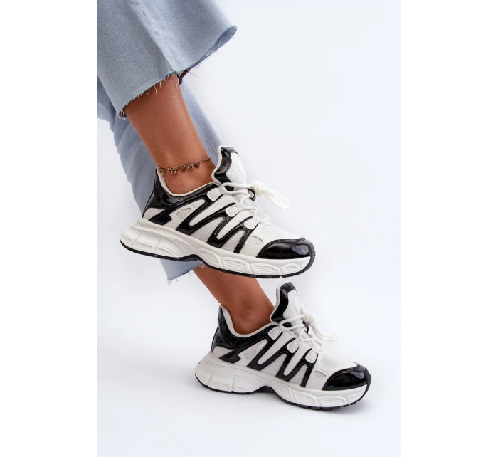 Dámské tenisky na masivní podrážce bílé model 21659047 - Boto Dámské tenisky na masivní podrážce bílé model 21659047 - Boto