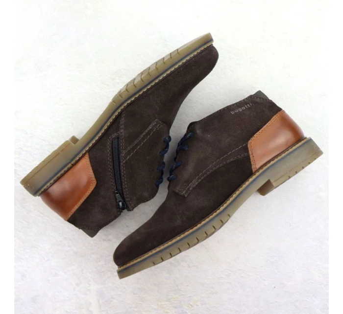 Pánské kožené boty model 21906017 z čokoládové semišové kůže - Bugatti