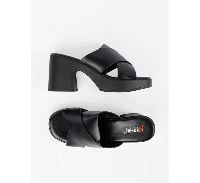 Módní dámské  nazouváky černé na širokém podpatku