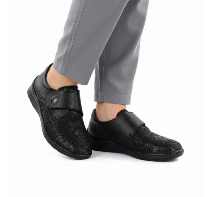 Kožené elastické polobotky na suchý zip černé model 22015181 - Unisoft